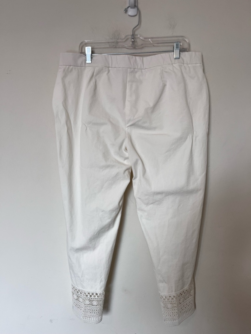 Laura Petites White Lace Hem Cropped Pants Sz 16P | The Boys Wardrobe - Picture 6 of 9